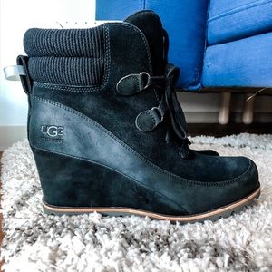 Ugg Kriston Waterproof Bootie in Black Leather
